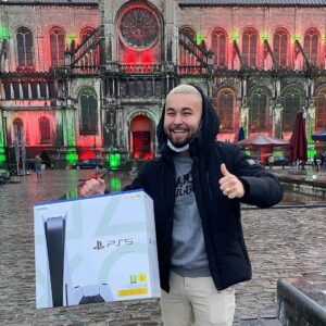Ibrahim Tsetchoev Instagram - Bonjour les gars, désolé pour le retard, c’était assez compliqué d’envoyer au gagnants leurs cadeaux, en sachant que il y avait des gagnants même hors de France! 
merci beaucoup pour cette participation.
pour ceux qui n’ont pas gagné,  ne vous inquiétez pas, au début de l’année prochaine je vais organiser un autre concours beaucoup plus conséquent, et même en général j’organise différentes concours au moins une fois par mois!