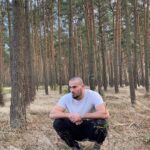 Ibrahim Tsetchoev Instagram – Agneau en peau de tigre, craint encore le loup.

Soit comme un loup blessé qui se tait pour mourir, 
Et qui mord le couteau, de sa gueule qui saigne.

Le loup ne cherche pas à surprendre les bergères

Quelques proverbe que j’aime beaucoup, qu’en pensez-vous? Germany Hamburg