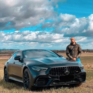 Ibrahim Tsetchoev Instagram - Plaisir de retrouver ma moitié après 2 semain passer au garage, pour un voyant moteur et pas que 😒, comment c’est possible sur une véhicule neuve a plus de 200.000€
si non elle sont belle les photos ?
@pierre_salt 📸