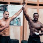 Ibrahim Tsetchoev Instagram - C’était une très bonne expérience, j’ai toujours eu besoin de me surpasser de me dépasser. Je veux pas que le doute, que j’ai eux peur, m’envahit , si jamais je vais pas au bout de mes idées folles ou des défis que je me fix dans la tête. Les gens pour lesquelles la famille l’honneur et les principes sont important , me comprendront. On dois avoir peur que de Dieu ✊ Pour ce qui est combat, j’étais surpris moi-même de mon évolution en boxe, car limite on pourrait croire qu’il y avait une grosse différence de niveau, J’ai simplement pu mieux gérer la pression et appliquer ce que j’ai appris à l’entraînement. On veut toujours me voir affronter des professionnels, alors que j’en suis pas un, même si je l’ai déjà fait à plusieurs reprises, dans des combats MMA, même dans ce cas y avait toujours des gens pour me faire de reproches en restant sur leur canapé 🤷🏼‍♂️. En tout cas je compt bien me mettre dans la difficulté la prochaine fois si y’a prochain fois! Dans tous les cas je compt affronter Logan paul, si jamais il fait marche arrière je vais quand même aller chez lui 😆 croyez moi les gars 😎 Essonne 91