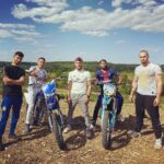 Ibrahim Tsetchoev Instagram - @acrobate94 m’apprend à lever mon croce et pas que , video disponible sur Ibraplus. À votre avis il faudra combien de temps pour savoir lever la roue? Essonne