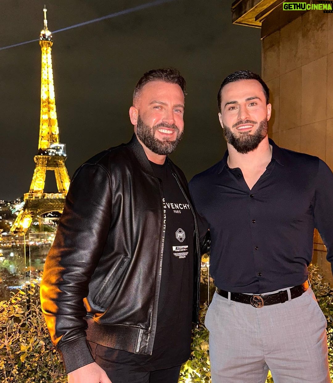 Ibrahim Tsetchoev Instagram - N’attendez pas le bon moment pour faire des nouvelles résolutions, c’est just un prétexte pour repousser l’affrontement de ses faiblesses Paris, France