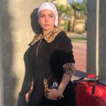 Ibtissam Laaroussi Instagram - متنساوش مسلسل كاينة ظروف على الساعة 20h على قناة الاولى 💕 ستعيشون الواقع السجن الضحك الغدر الأمل المكر الخيانة الحب الفقر الغنى البكاء @drissroukhe @nokrykhalid_officiel @hanane.rida @samia_akariou @rababe_gyd @ouidad_lemniai @hajarmasdouki.officiel @malek_bouchra_officiel @narjiss.el_hallak @oussama_bastaoui @rafikboubkeroff1 @mehditkito_ @larbi_ajbar @jamilaelhaouni @tamtaouihasna