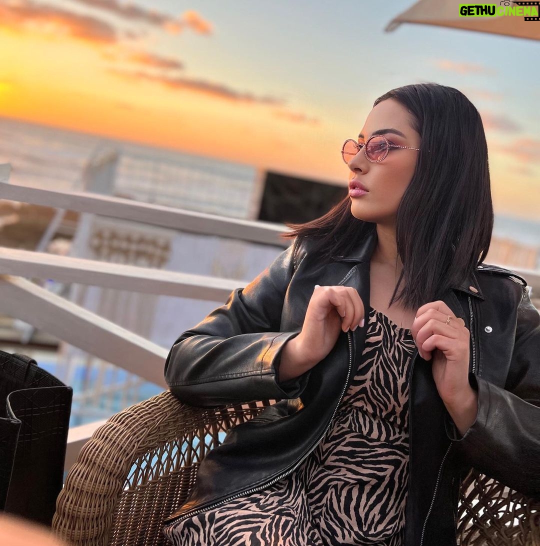 Ibtissam Laaroussi Instagram - ☄️☄️💕💕💕
