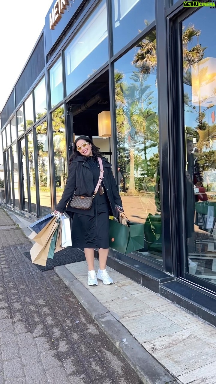 Ibtissam Laaroussi Instagram - J’adore la tranquillité. Je n’ai plus envie de me battre pour faire valoir mes raisons. J’ai appris à éviter les gens difficiles. Rien n’est plus important que de vivre en paix. @metropolitaincafe @aksalluxury @lemoroccomall