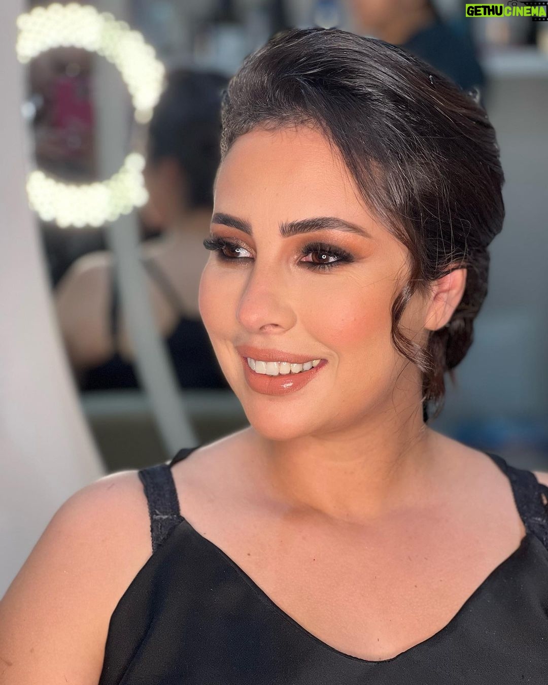 Ibtissam Laaroussi Instagram - مكرهتش النية ديال وليد رگراگي واقفة عليها فشي أمور 🤲🤲❤️