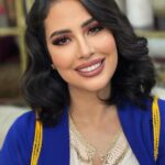 Ibtissam Laaroussi Instagram - La plus belle courbe d’une femme c’est son sourire ❤️😍 Makeup by @hasnaafriki