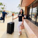 Ibtissam Laaroussi Instagram - لي سولني انا غير في الدار تصويرة قديمة شعارنا واحد الحرارة تجمعنا⭐️⭐️☀️🌞