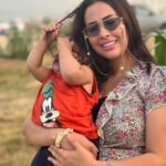 Ibtissam Laaroussi Instagram - الشعر يدي شعر ….طلق ونطلق🤣🤣 شكون لي بان ليكم ظالم انا ولا يوزار @youzar_baby Plage Tres Piedras