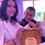 Ibtissam Laaroussi Instagram - شكرا مجلة سلطانة @soltanaofficial_ جد سعيدة بهذا التتويج الذي اهديه لفريق عمل زنقة السعادة.❤️❤️🙏🙏 @disconnected_prod @safaebaraka @hanane.rida
