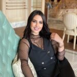 Ibtissam Laaroussi Instagram - بغيت نبدل لون شعري. عطيوني اقتراح Love yourself first ❤️ look by @fashionaddicted.se