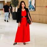 Ibtissam Laaroussi Instagram - ديما كنحط في لواجهة صورة لكتحضى باقل اعجاب ولكم الاختيار حبايبي صورة 1..2..3…4…