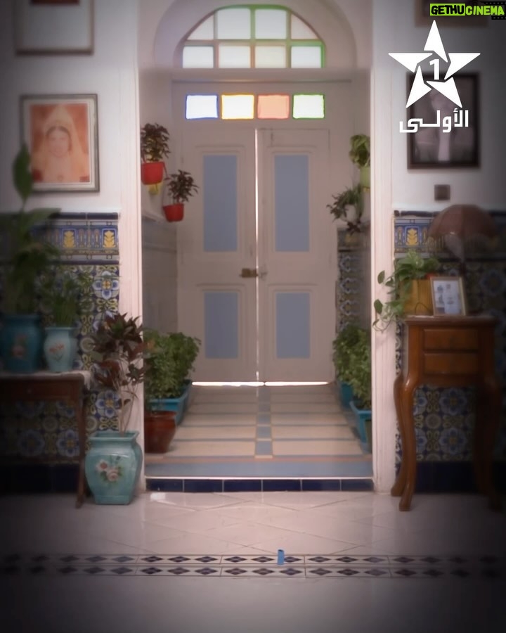 Ibtissam Laaroussi Instagram - عندهم بزاف مايعاودو ليكم.. تنساوهم غدا في أول حلقة من مسلسل دار النسا 🔥 "دار النسا" كل يوم بعد الإفطار مع 20:00 في رمضان 🌙 على الأولى ⭐️ #دار_النسا #رمضان_الأولى #رمضان_2024 #الأولى_2024 #حصريا_على_الأولى #عيشوا_رمضان