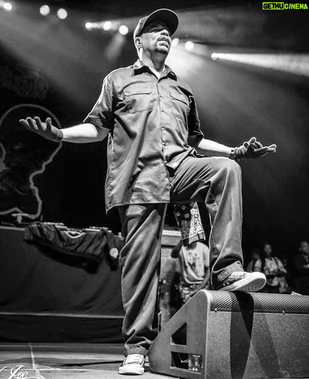 Ice-T Instagram - Dickies, Chucks,Bandannas,White Tees, Brownie Gloves…. Yep, that’s a WestCoast Gangsta Rapper 💥