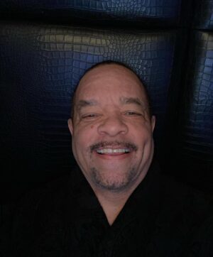Ice-T Instagram - I managed to get the ‘VERY BEST’ seat at this year’s SUPERBOWL for FREE! At home,in my bed, chillin! 💥