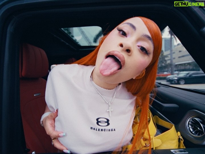 Ice Spice Instagram - 400 bandz just to do my lil dance 💋