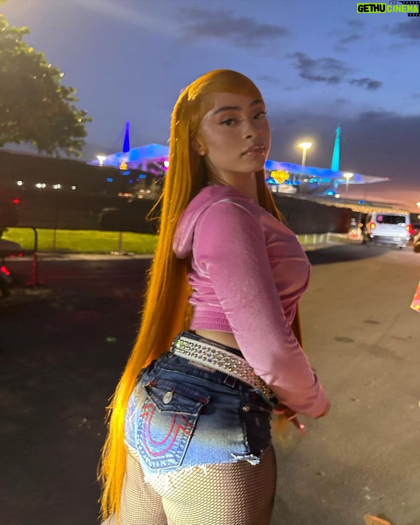 Ice Spice Instagram - miss poopie 🩷 Miami, Florida