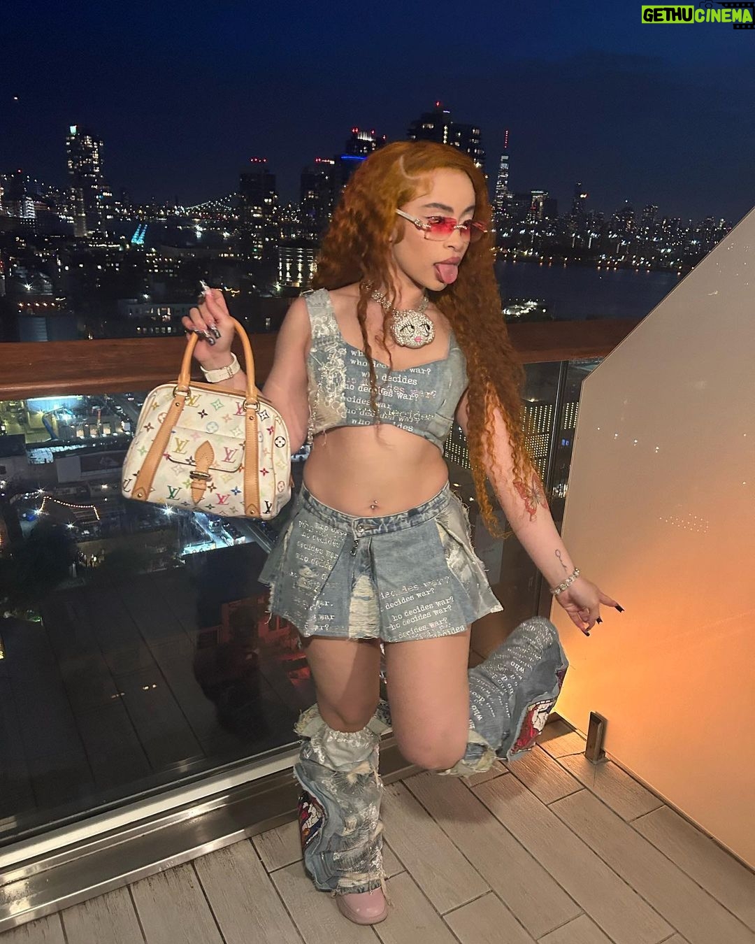 Ice Spice Instagram - 2 many b*tches where da n!ggas at