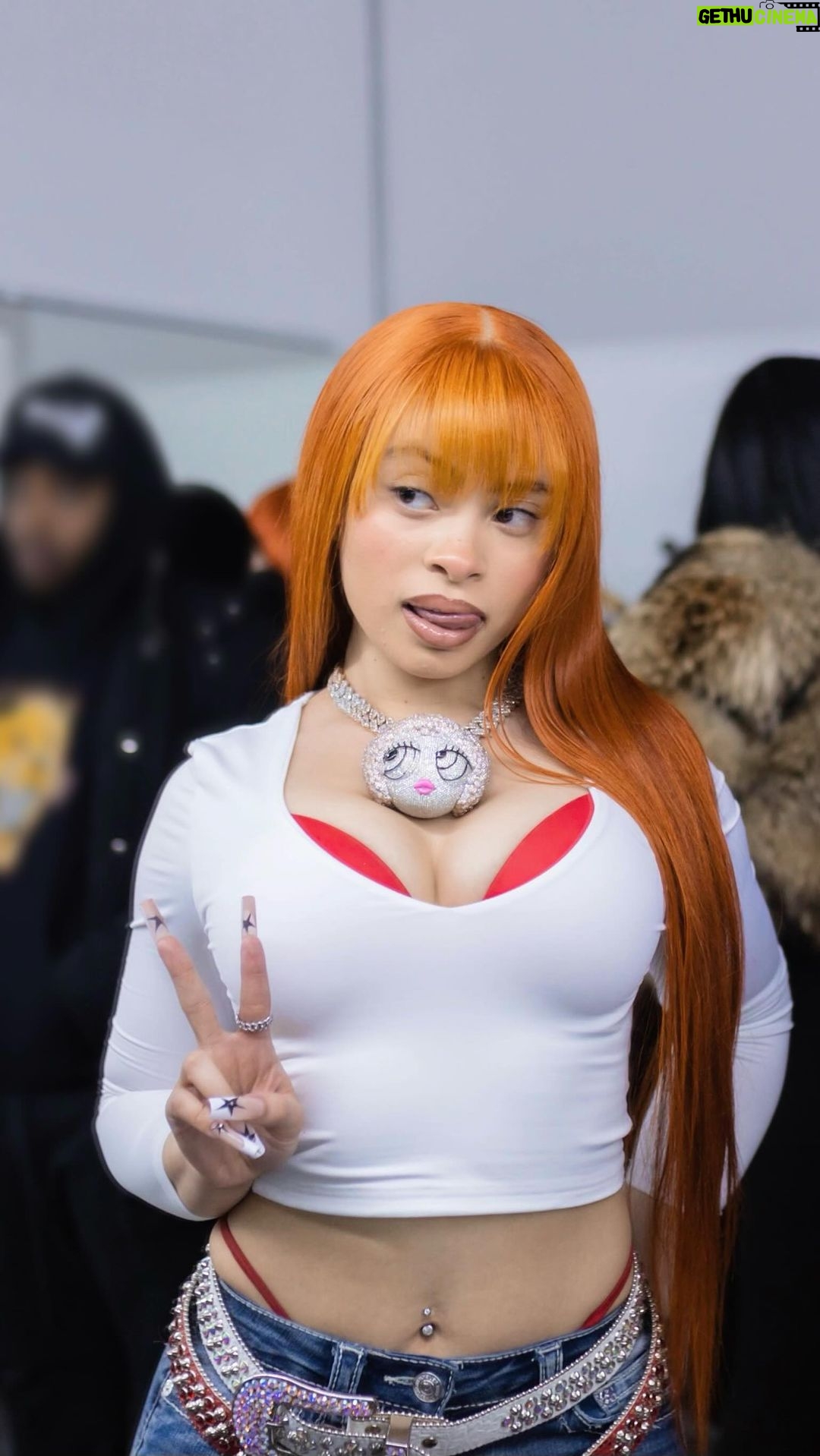 Ice Spice Instagram - TOLD PRINCESS DIANA WE DOIN $100K FOR THE CHAIN!!! @icespice WHAT THEY GON TELL US!!!