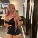 Ice Spice Instagram - PINK WIG THICC A$$ 🏆