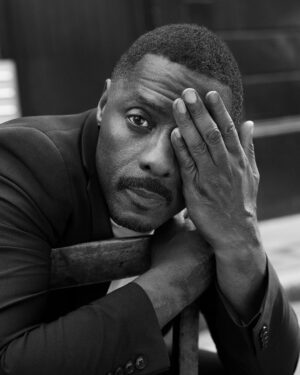 Idris Elba Instagram - @idriselba is timeless in Calvin Klein menswear. Unexpected, refined materials. Stealth pieces designed for the city.​

Photographed by @mertalas.