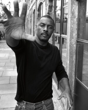 Idris Elba Instagram - @idriselba is timeless in Calvin Klein menswear. Unexpected, refined materials. Stealth pieces designed for the city.​

Photographed by @mertalas.