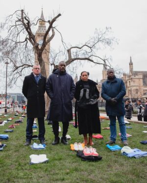 Idris Elba Instagram - Today I’m calling on the Government for change. 

Each set of clothes laid represents a life lost to serious youth violence.

Serious youth violence is rising across the country, meaning that hundreds of promising lives are being cut short. Everyday, the feeling of helplessness in us parents grows bigger and bigger.

The Government promised to ban zombie knives and machetes, we need this promise delivered.

We’re also calling for a new coalition to end knife crime. 

It’s time for change - IE

#DontStopYourFuture