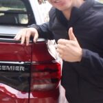 Igor Guimarães Instagram - Não podia deixar de mostrar pra vocês a nova novidade da @chevroletbr que está incrível e bem mais confortável, o joelho agora tá falando bora Iguinho! Venham dar uma olhada porque tá sensacional eu mesmo tô apaixonado pela nova Chevrolet Montana. #MenosPeraMaisBora #ChevroletMontana #Publicidade