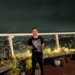 Igor Guimarães Instagram – Tirem fotos em tetos. Está super na moda e é maior legal 👍 Telhados