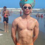 Igor Guimarães Instagram - ENTRA ANO SAI ANO. FELIZ PRÓXIMO ANO NOVOS ❄️ ⛄️ Terminal João Dias