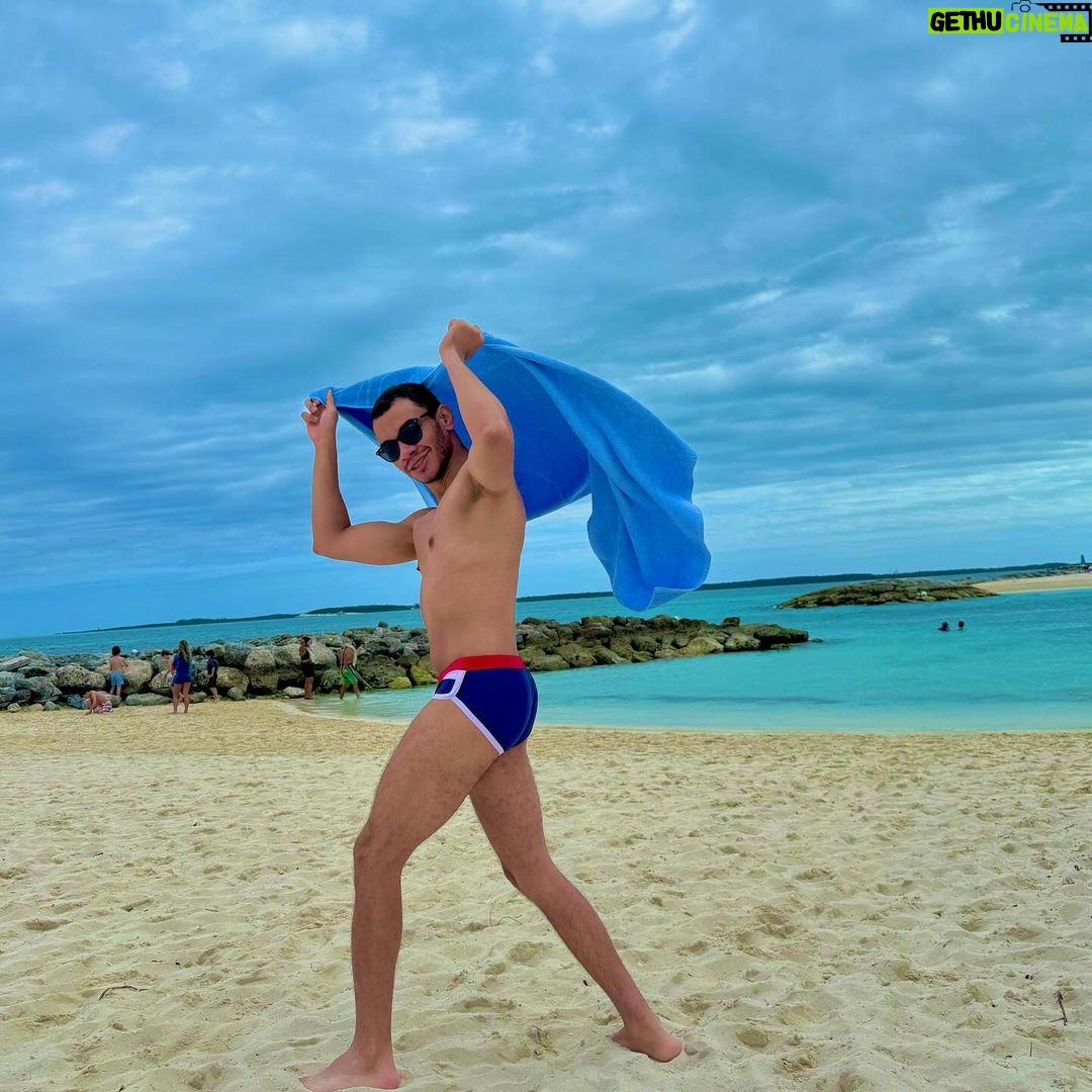 Igor Guimarães Instagram - Remake de Tieta do Agreste fracassa; veja imagens das gravações em Peruibe Marimar