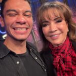 Igor Guimarães Instagram - Finjo costume, mas sempre por dentro estou pulando de alegria de trabalhar na tv mais feliz do Brasil, com as melhores pessoas, programas e novelas que fazem parte da minha vida! MAOINN ❤️ #sbt42anos @irisabravanelsbt @sbt Tvsbt Canal 4 de Sao Paulo S.A.