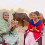 Ihana Dhillon Instagram - Some best BTS moments from “Je Paisa Bolda Hunda” 😍 My on screen maasi who has become my real life maasi 🤗 #ihanadhillonmovies #jpbh