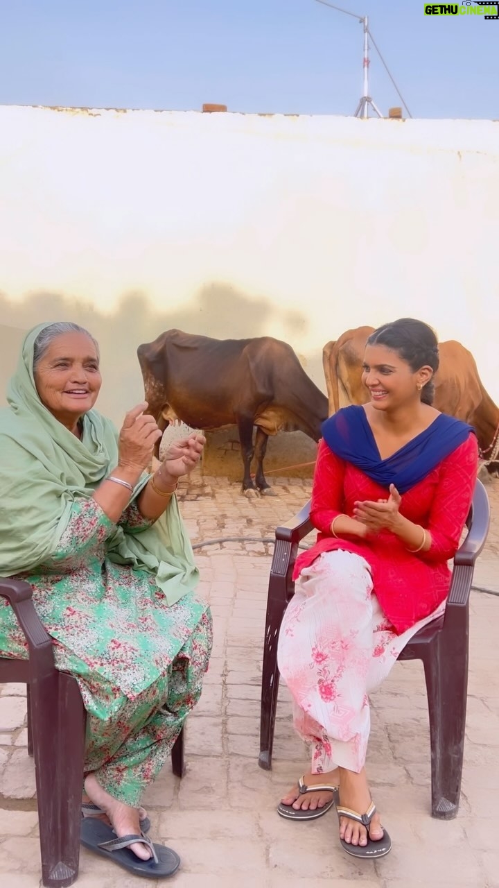 Ihana Dhillon Instagram - Some best BTS moments from “Je Paisa Bolda Hunda” 😍 My on screen maasi who has become my real life maasi 🤗 #ihanadhillonmovies #jpbh