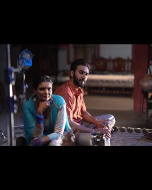Ihana Dhillon Instagram - Rani kehndi:- Ginde jadon takk tusi mainu “ JE PAISA BOLDA HUNDA “ da trailer nahi dikhayoge main roti nahi pakayoni 😡😣 

Ginda :- Rani trailer 5th feb nu aa reha hai @rr.records.official te swere 10 bje … uss din aapan saraa kam chad ke ekathe bai ke trailer dikhange . 
#moodofgindaandrani
#je paisa bolda hunda 
In cinemas - 23rd feb 😍 
@hardeepgrewalofficial @mintukapa_90 @irajdhaliwal @malkitrauni @manpreetbrar_official @ihanadhillonmovies @je_paisa_bolda_hunda 
#ihanadhillonmovies