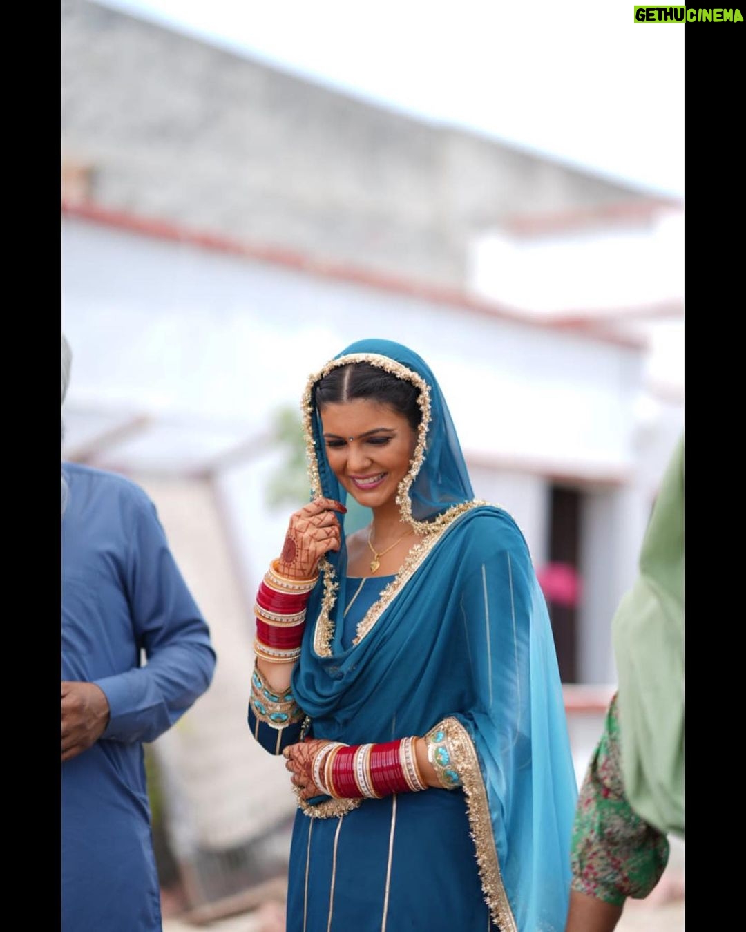 Ihana Dhillon Instagram - Introducing Rani 🥰 from #jepaisaboldahunda In cinemas - 23rd feb 🙌 @hardeepgrewalofficial @manpreetbrar_official @irajdhaliwal @mintukapa_90 @tseriesapnapunjabofficial @rr.records.official @malkitrauni @hrprt_dhlln #ihanadhillonmovies @je_paisa_bolda_hunda @ihanadhillonmovies