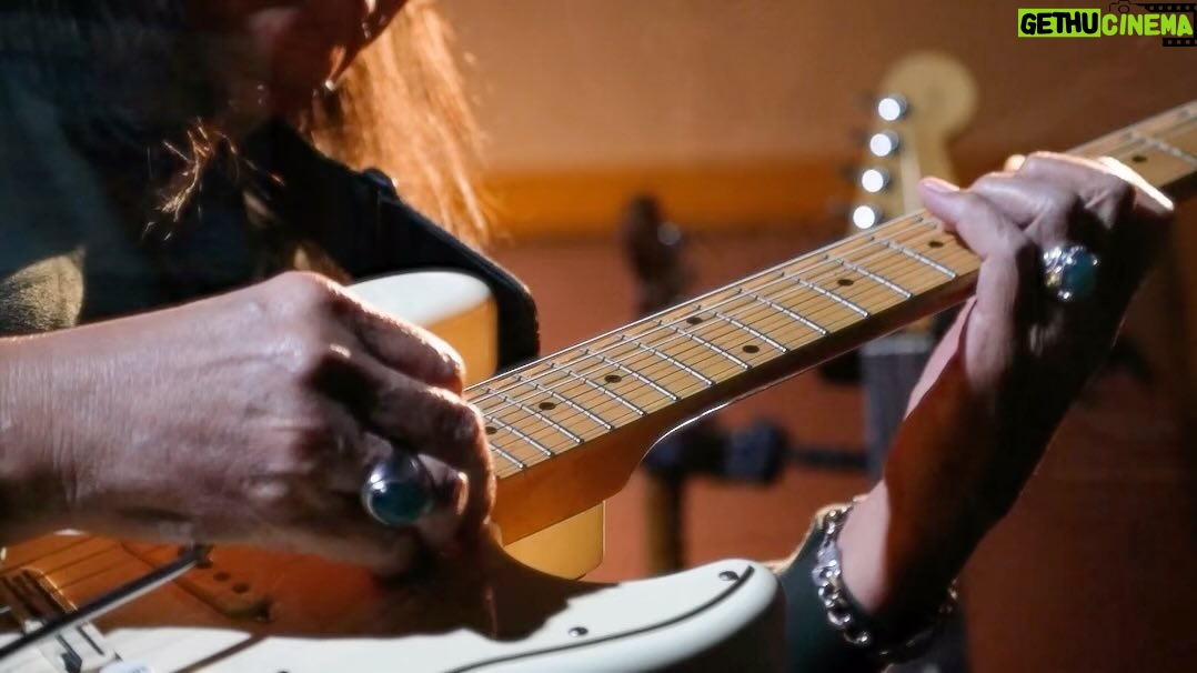 Iko Uwais Instagram - Music Video "Lumpuhkan Ingatanku" Project kolaborasi instrumental gitar dari papa ku Jopie Item dan kakak ku Stevi Item sudah bisa disaksikan di Youtube Channel Musica Klasik sekarang! nonton ya..Selamat menikmati! #theitemsfamily Link video: https://youtu.be/sio81E8m2_M #MusicVideo #JopieItem #SteviItem #LumpuhkanIngatanku #Instrumental #MusicaKlasik #MusicaStudios #musicanewrelease