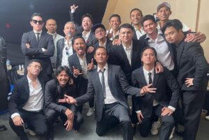 Iko Uwais Instagram - Terima Kasih kawan untuk semangat dan ke kompakkannya.
Dan terima kasih untuk @vindes.ig yg selalu memberikan perubahan positive.
Respect
@vincentrompies & @desta80s
And Huge respect untuk om2 dan abang2 yg ada di dalam @theprediksi_ 🙏🏼🙌🏼