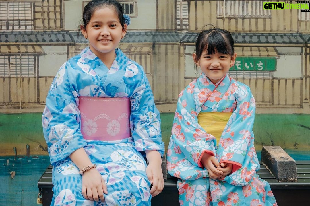 Iko Uwais Instagram - my everything ❤️ #theuwais👨👩👧👧 #theuwaisvacation #theuwaisjapantrip Asakusa, Senso Ji Temple, Tokyo