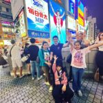 Iko Uwais Instagram - oyasumi Osaka 😍🇯🇵 #theuwais👨‍👩‍👧‍👧 #theuwaisvacation #theuwaisjapantrip #dotonbori #japan Dotonbori Osaka