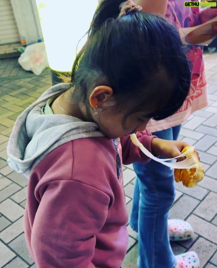 Iko Uwais Instagram - oyasumi Osaka ππ―π΅ #theuwaisπ¨βπ©βπ§βπ§ #theuwaisvacation #theuwaisjapantrip #dotonbori #japan Dotonbori Osaka