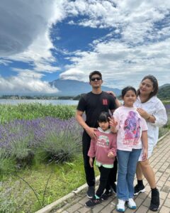 Iko Uwais Instagram - the mighty beautiful 🗻 Fuji ❤️🇯🇵 Kirey😍 #theuwais👨‍👩‍👧‍👧 #theuwaisjapantrip #mountfujijapan Fuji Mountain, Japan