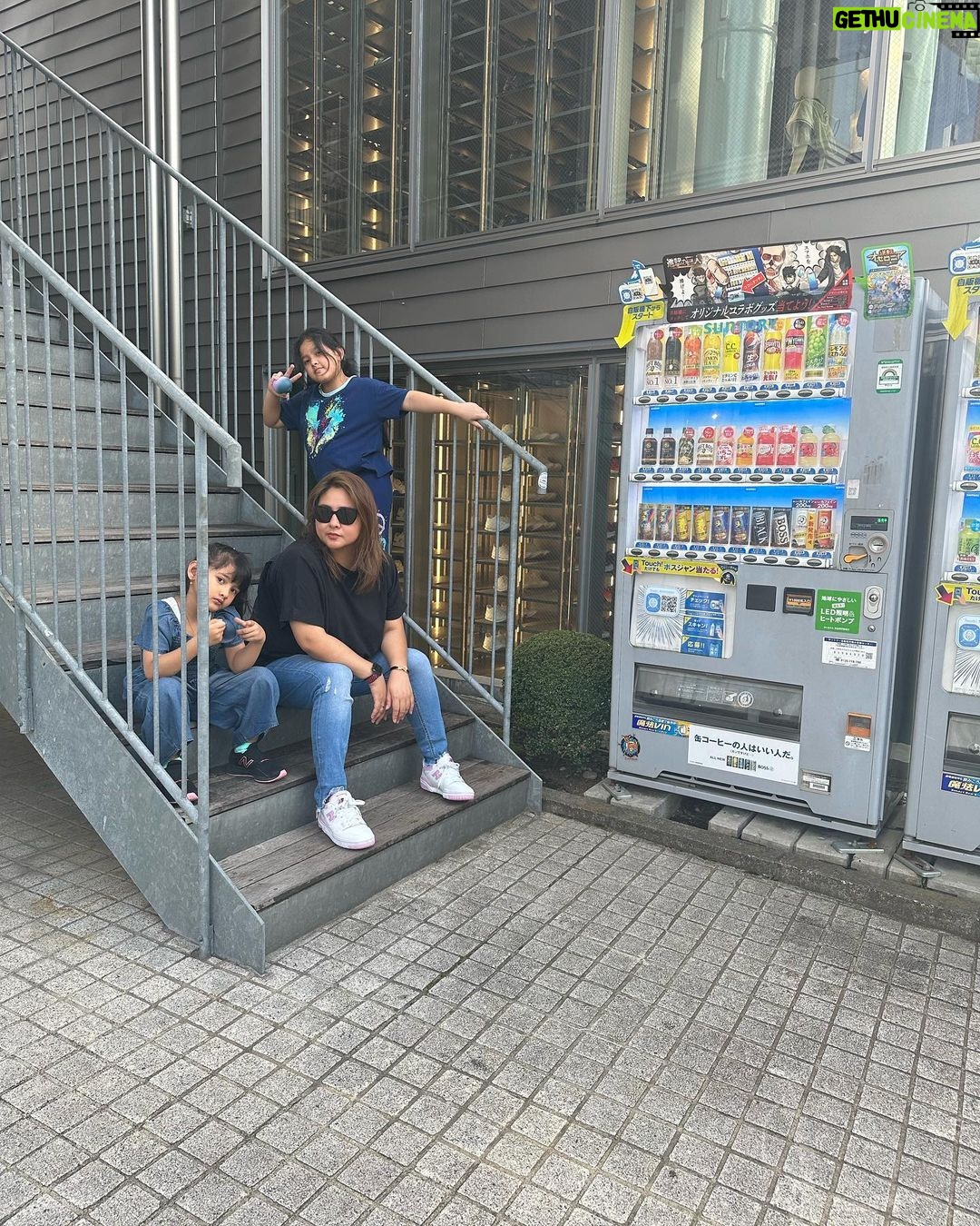 Iko Uwais Instagram - cardio time 🤪🏃🏻♀️ 🇯🇵style 🥷🏻🌟 #theuwais👨👩👧👧 #theuwaisjapantrip #harajuku #shibuya Shibuya Crossing, Tokyo 渋谷区