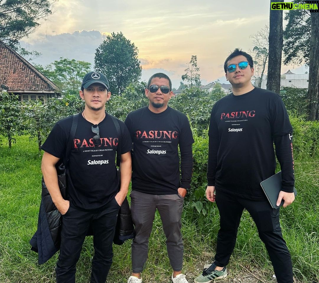 Iko Uwais Instagram - coming soon #shortmoviepasung by @uwaispictures directed by @ramadhan_ruswadi π₯ Terima kasih semua atas semangat nya..kalian keren..Bismillah ππ»πͺπ»π«Άπ»β€οΈ Rumah Pengabdi Setan