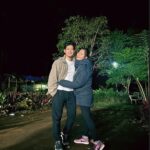 Iko Uwais Instagram - dingin..dingin..peluk 🥰🥶💜 #freezingtogether❄️