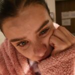 Ilayda Alişan Instagram - Gülaysem ile acayyip yoruldugumuz bir haftanin ardindan.. bu aksam #AtesKuslari cidden bi harika😋❤️‍🔥 @ateskuslariatv