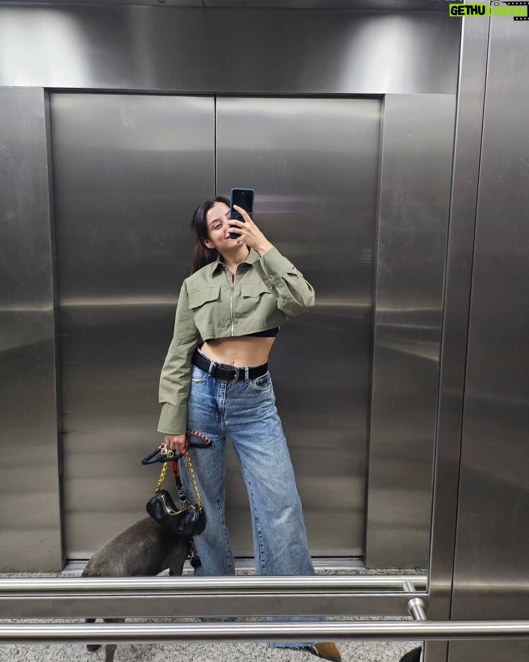 Ilayda Alişan Instagram - mini ani dumpii👀