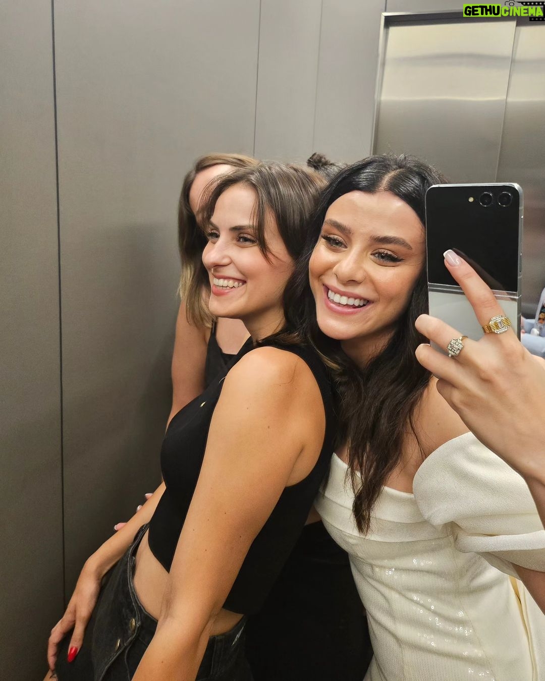 Ilayda Alişan Instagram - mini ani dumpii👀