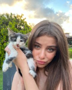 Ilayda Alişan Instagram - Sürpriz sonlu🥲