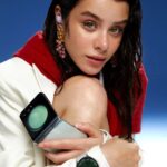 Ilayda Alişan Instagram - GQ Men of the Year 2023 🖤 Sıralamayı bilemem ama emin olduğum bir şey var: #GalaxyZFlip5’li olan her kare çok şık çok tarz. Senin gibisi yok. 💙 #GQMotyxSamsungGalaxy #isbirliği